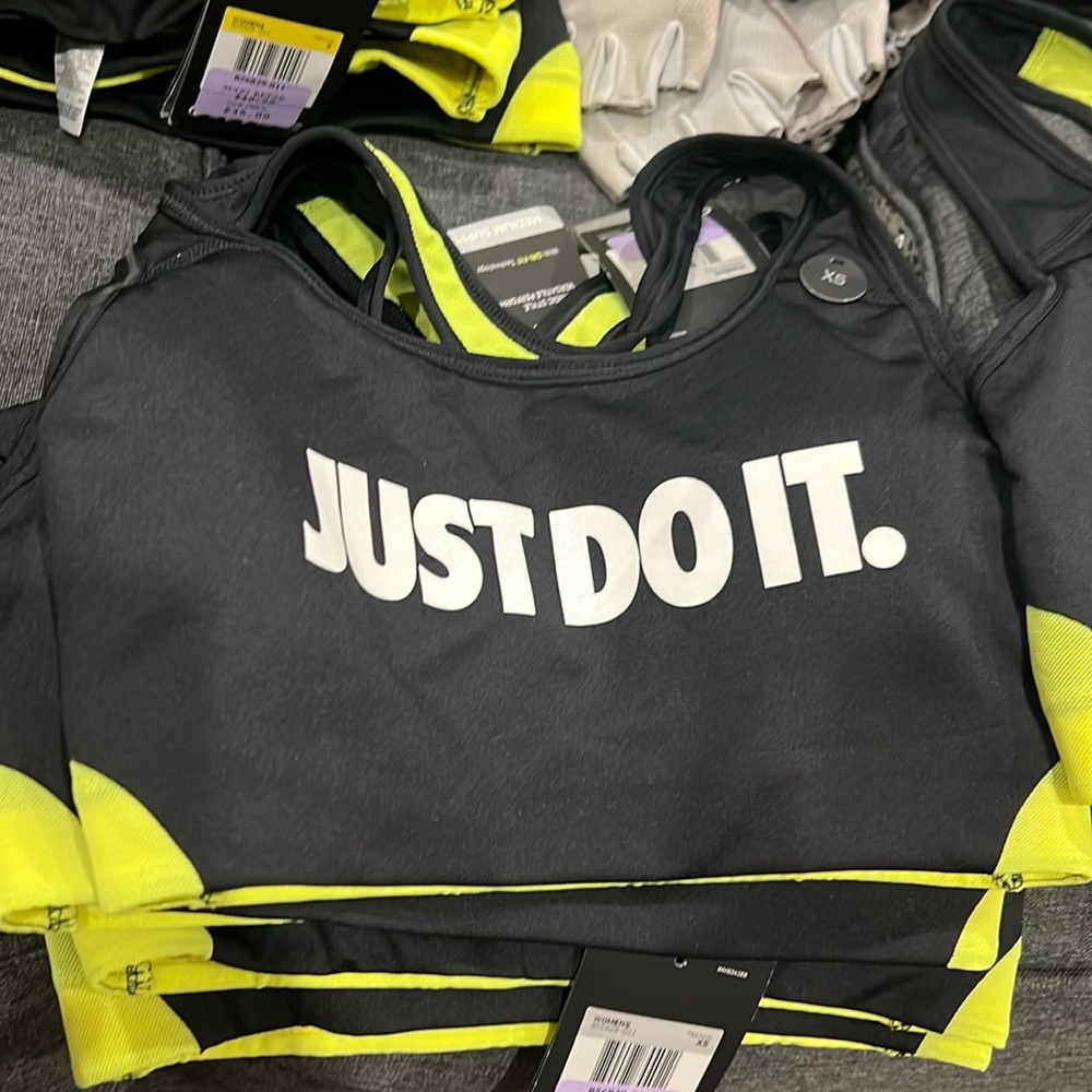 Nike Sports Bras. Drifit Technology. Black and Neon Green.  Medium support. NWT.